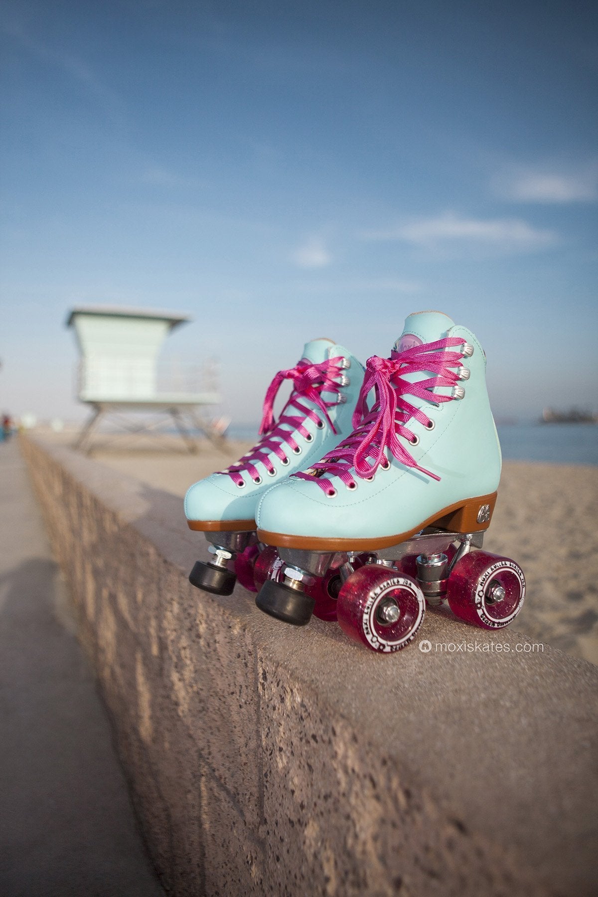 Moxi Beach Bunny Blue Sky Skates